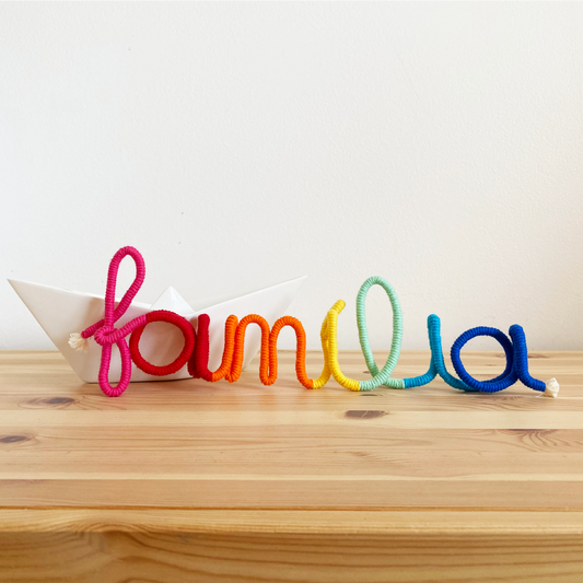 "família" sign