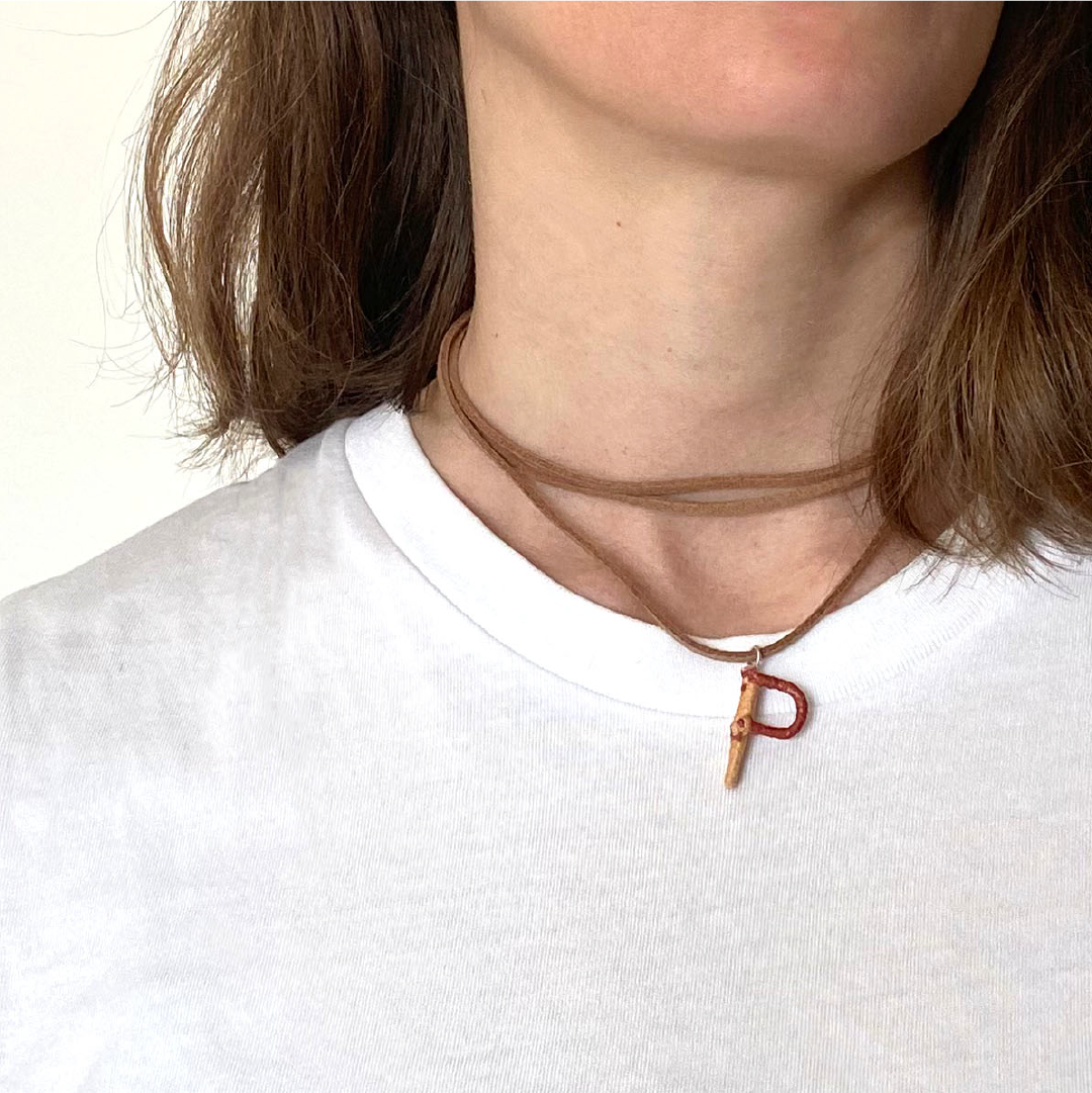 Colar com pendente